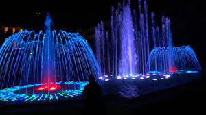 Ứng dụng đèn âm nước đế